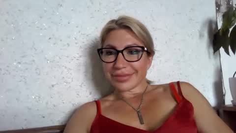 Snapshot of fox_red_lady7 chatting on May 29, 2026, 7:50 am fox_red_lady7 online show from May 29, 2026, 7:50 am