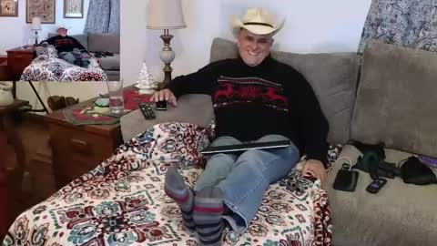 Snapshot of foxhunt99 chatting on December 19, 2024, 3:29 am Hunter online show from December 19, 2024, 3:29 am