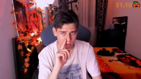 Foxicfu online show from October 19, 2025, 6:08 pm