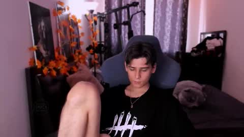 Foxicfu online show from November 22, 2025, 9:19 am