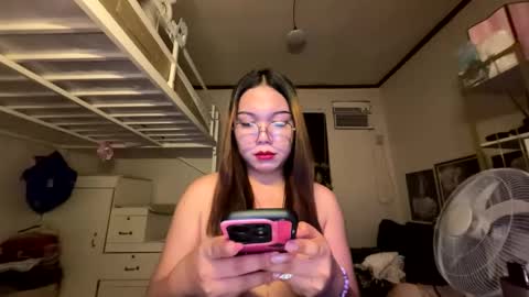 Snapshot of foxieeealona chatting on April 13, 2026, 7:08 pm Alicia Baby online show from April 13, 2026, 7:08 pm