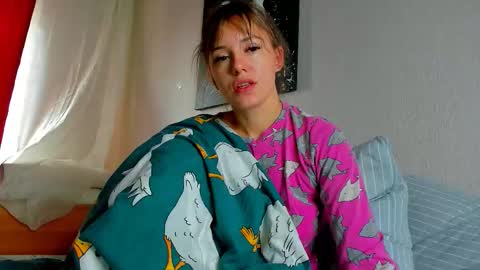 Snapshot of foxy_blond chatting on September 22, 2025, 1:07 am Foxy online show from September 22, 2025, 1:07 am