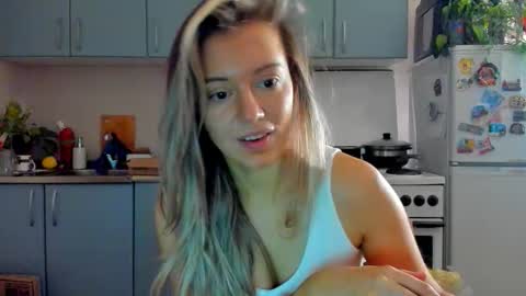 Snapshot of foxy_blond chatting on November 8, 2025, 12:55 am Foxy online show from November 8, 2025, 12:55 am