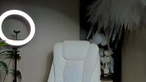 Snapshot of foxy_blond chatting on December 1, 2025, 12:15 am Foxy online show from December 1, 2025, 12:15 am