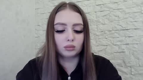 Snapshot of foxyflaree chatting on November 27, 2025, 3:25 pm Alice online show from November 27, 2025, 3:25 pm