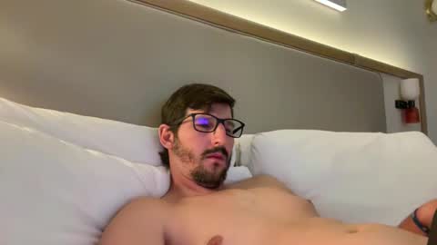 Snapshot of fp004 chatting on October 21, 2025, 3:29 am fp004 online show from October 21, 2025, 3:29 am