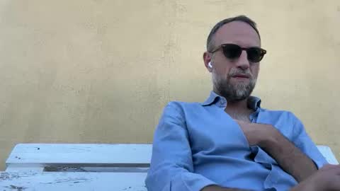 Snapshot of fra___ chatting on October 31, 2025, 1:23 pm fra___ online show from October 31, 2025, 1:23 pm