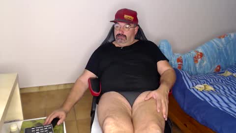 Fraboys online show from November 29, 2025, 6:49 am