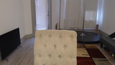 Snapshot of fragilemasochist chatting on February 15, 2025, 6:12 pm Angel online show from February 15, 2025, 6:12 pm