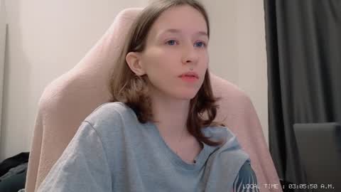 Snapshot of fran_bow chatting on January 6, 2025, 12:05 am fran_bow online show from January 6, 2025, 12:05 am