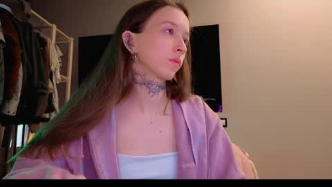 fran_bow online show from April 1, 2026, 2:03 pm