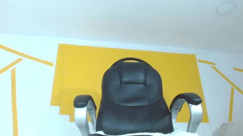 Fran online show from February 25, 2025, 11:00 pm