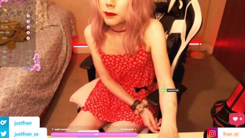 Snapshot of fran_qt chatting on January 21, 2025, 4:48 pm Fran online show from January 21, 2025, 4:48 pm