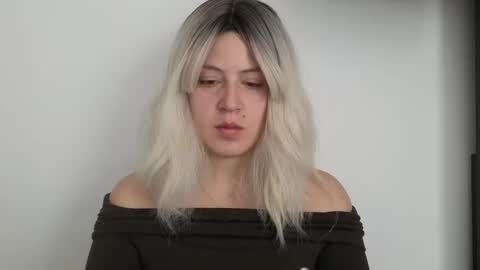 Snapshot of francescaasmith chatting on November 5, 2025, 3:23 pm Francesca online show from November 5, 2025, 3:23 pm