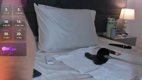 franceska_milf online show from February 10, 2026, 1:37 pm