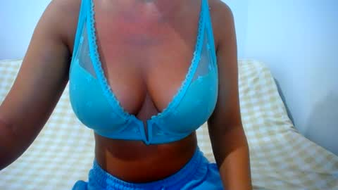 Snapshot of franceskcaa chatting on July 19, 2026, 3:21 am franceskcaa online show from July 19, 2026, 3:21 am