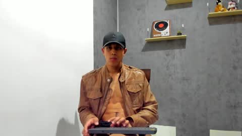 Snapshot of franco_demons_ chatting on January 15, 2025, 11:43 am Franco online show from January 15, 2025, 11:43 am