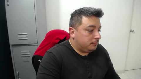 Snapshot of francoisroy chatting on September 17, 2025, 12:56 am Juan online show from September 17, 2025, 12:56 am