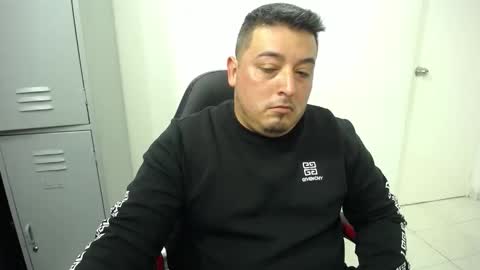 Snapshot of francoisroy chatting on October 1, 2025, 9:54 pm Juan online show from October 1, 2025, 9:54 pm