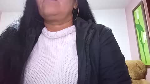 Snapshot of francy_froz chatting on October 15, 2025, 1:28 am francy froz online show from October 15, 2025, 1:28 am