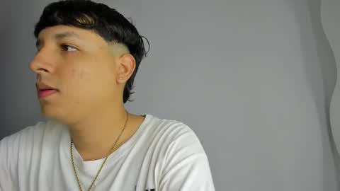 Snapshot of frank_castiglioni chatting on March 2, 2025, 1:27 pm Castiglioni online show from March 2, 2025, 1:27 pm