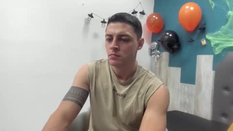 Snapshot of frank_millers chatting on October 25, 2025, 2:30 am Frank online show from October 25, 2025, 2:30 am