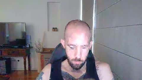 frank_perry2332 online show from April 28, 2026, 2:27 am