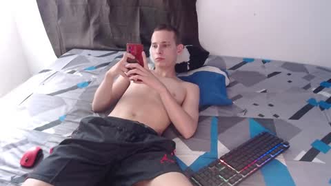 Snapshot of frankbroad68 chatting on January 15, 2025, 6:40 pm Frank online show from January 15, 2025, 6:40 pm