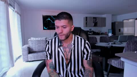 Frank Farrell. Hey remember to give me a thumbs up Ty online show from January 24, 2025, 6:25 pm