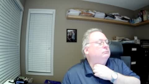 Snapshot of frankie6207 chatting on November 16, 2025, 8:42 am frankie6207 online show from November 16, 2025, 8:42 am