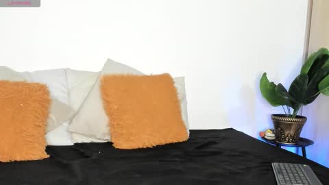 Snapshot of frankmyles01 chatting on February 5, 2026, 10:03 pm frank online show from February 5, 2026, 10:03 pm