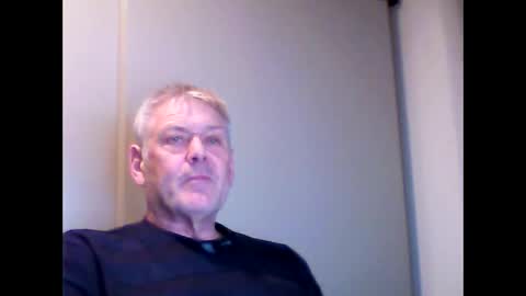 frannkboy61 online show from May 9, 2026, 10:04 pm