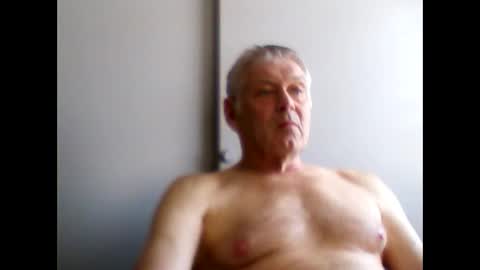 frannkboy61 online show from May 26, 2026, 4:14 pm