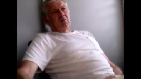 frannkboy61 online show from May 29, 2026, 6:06 pm