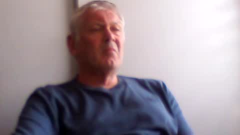 frannkboy61 online show from July 13, 2026, 2:42 pm