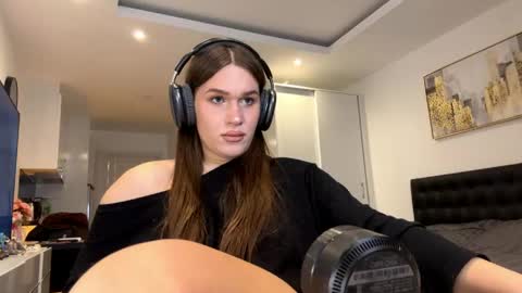 Eva Franz online show from May 15, 2026, 1:29 pm
