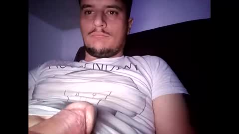 Snapshot of fraromeo2 chatting on April 17, 2026, 7:28 pm fraromeo2 online show from April 17, 2026, 7:28 pm