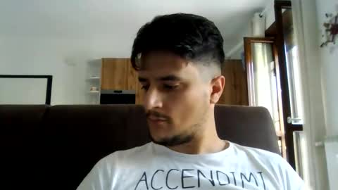 Snapshot of fraromeo2 chatting on April 18, 2026, 8:40 am fraromeo2 online show from April 18, 2026, 8:40 am