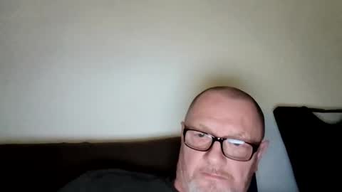 Wolfi online show from February 26, 2026, 8:46 am