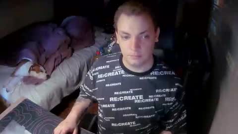 Snapshot of freak_azoid chatting on December 19, 2025, 1:51 pm freak_azoid online show from December 19, 2025, 1:51 pm