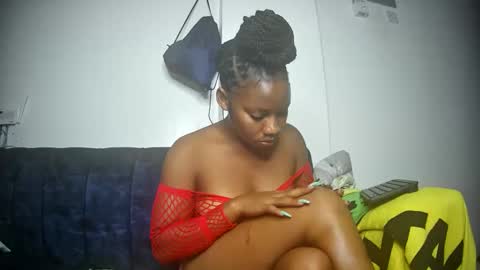 Snapshot of freaky216738 chatting on January 17, 2025, 5:42 am freakyLucy online show from January 17, 2025, 5:42 am