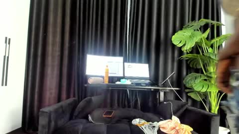 Sandra online show from March 21, 2026, 4:50 am