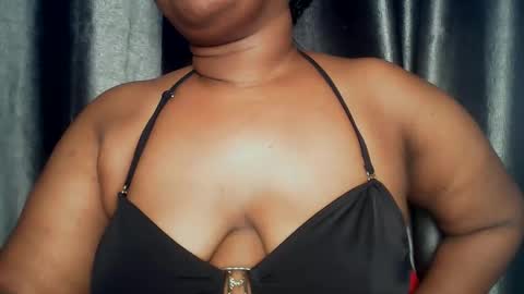 Snapshot of freaky_slut5 chatting on March 19, 2026, 4:38 am freaky slut5 online show from March 19, 2026, 4:38 am