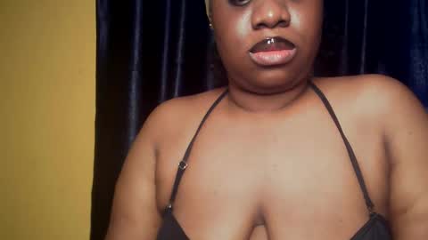 Snapshot of freaky_slut5 chatting on May 31, 2026, 4:31 am freaky slut5 online show from May 31, 2026, 4:31 am