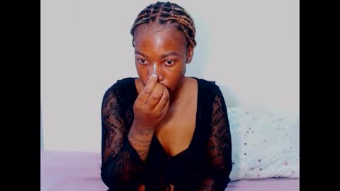 Snapshot of freakyscarlrt00 chatting on September 14, 2025, 11:42 am FreakyScarlet00 online show from September 14, 2025, 11:42 am