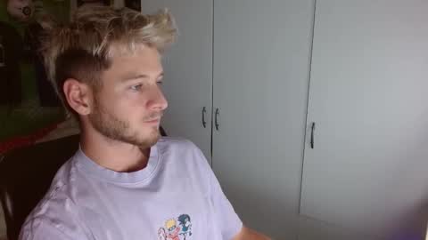 Snapshot of freddy_star chatting on September 18, 2025, 8:22 pm Frederick Perin online show from September 18, 2025, 8:22 pm