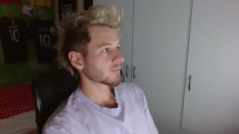 Snapshot of freddy_star chatting on September 24, 2025, 12:41 pm Frederick Perin online show from September 24, 2025, 12:41 pm