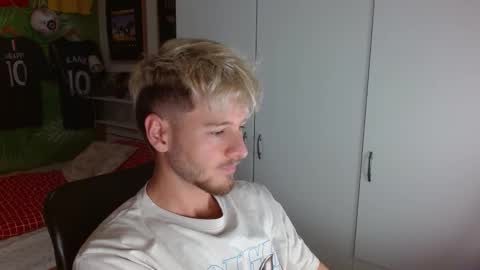 Snapshot of freddy_star chatting on September 30, 2025, 12:21 pm Frederick Perin online show from September 30, 2025, 12:21 pm