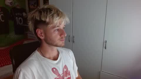 Snapshot of freddy_star chatting on November 3, 2025, 11:33 am Frederick Perin online show from November 3, 2025, 11:33 am