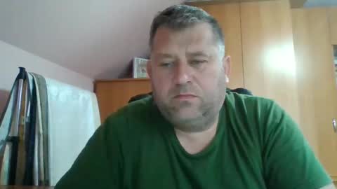 freeboy80180 online show from October 4, 2025, 6:11 am